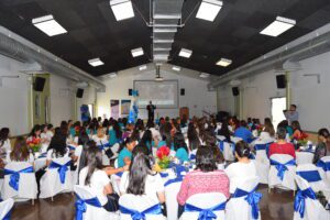 Organizaciones  pretenden que niñas y adolescentes conozcan el potencial de carreras en las áreas de ciencia, tecnología, ingeniería y matemáticas (STEM por sus siglas en inglés).