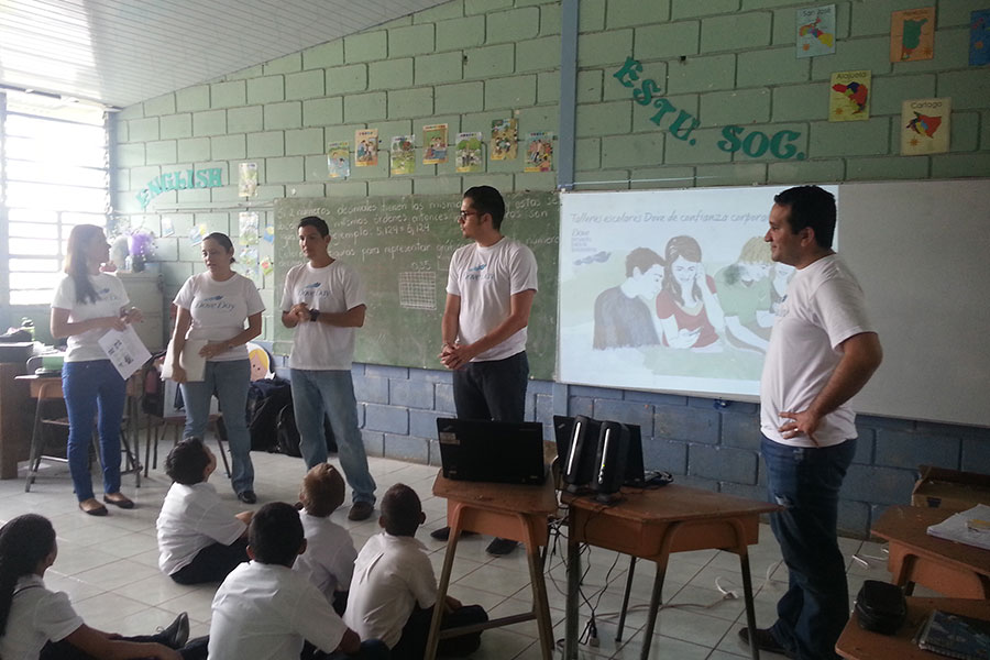 Dove trae a Costa Rica iniciativa global para educación