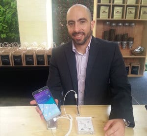 Alejandro de Ycaza, Gerente de Samsung Electronics Costa Rica.