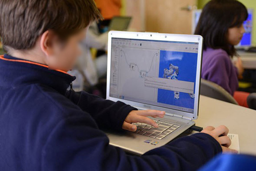 Navegación segura se puede resumir en cuatro acciones: proteger, orientar, inspirar y orientar