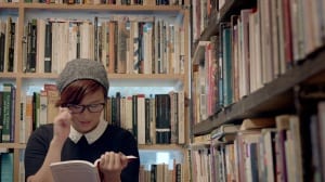 Gillette Venus está lanzando su campaña “Utiliza tu &” para inspirar a niñas y mujeres a que se desprendan de las etiquetas unidimensionales.