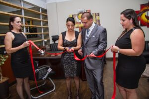 La nueva sala de exhibición se ubica en Guadalupe, al costado de la bomba Costa Rica.