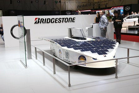 Bridgestone patrocinador del World Solar Challenge 2015