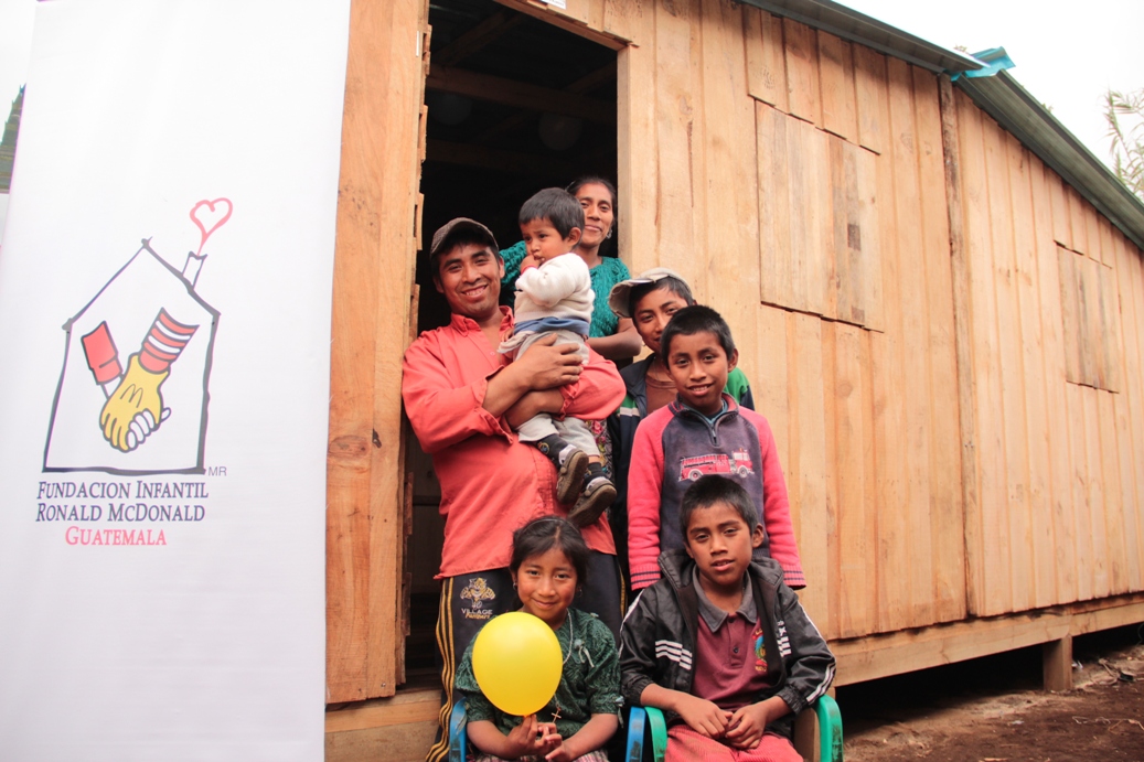 Fundación Ronald McDonald construye 129 viviendas en Guatemala