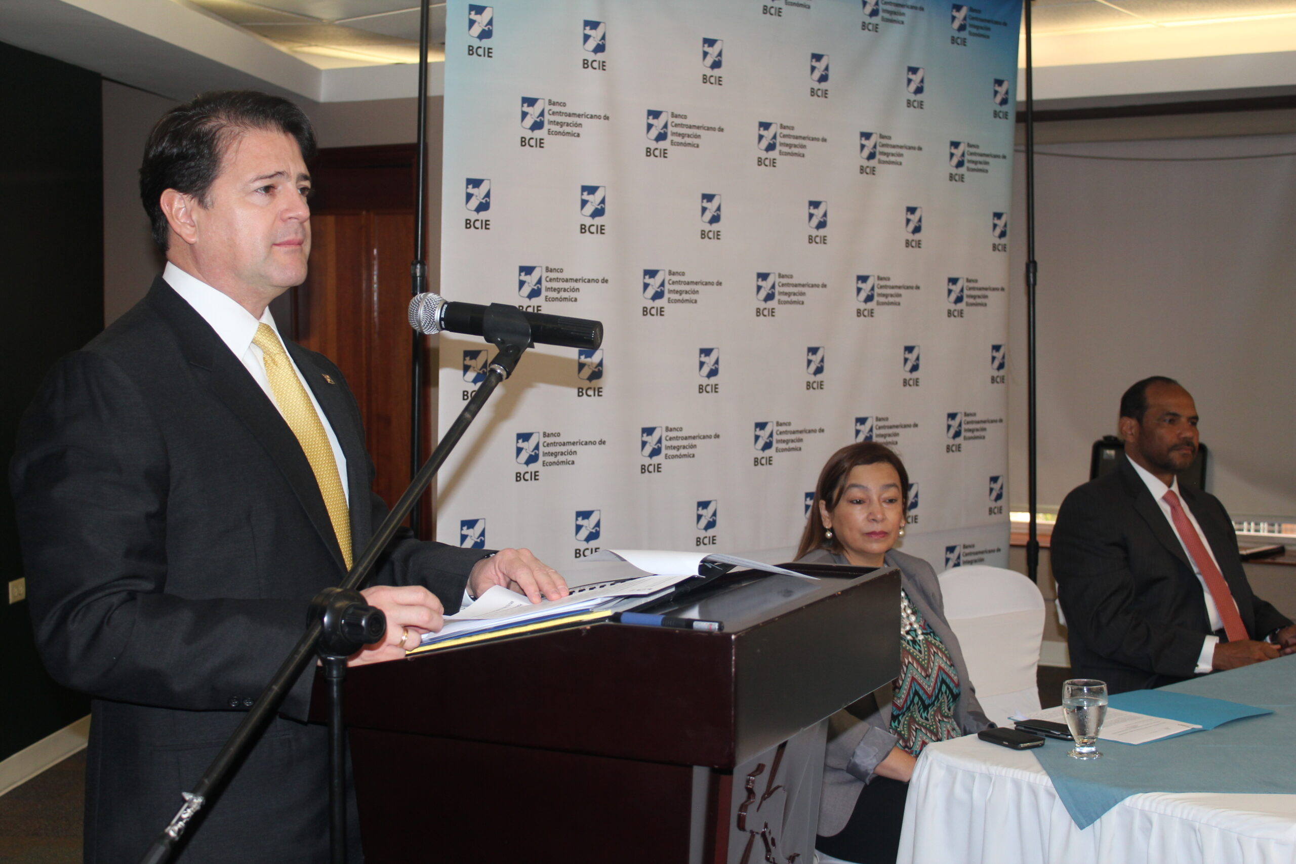 Expertos señalan metodologías para el desarrollo de la región