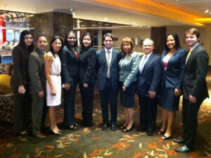 Equipo del departamento de Corporativo de Ducruet junto con Roger Ducruet, V.P Relación Clientes y proveedores.