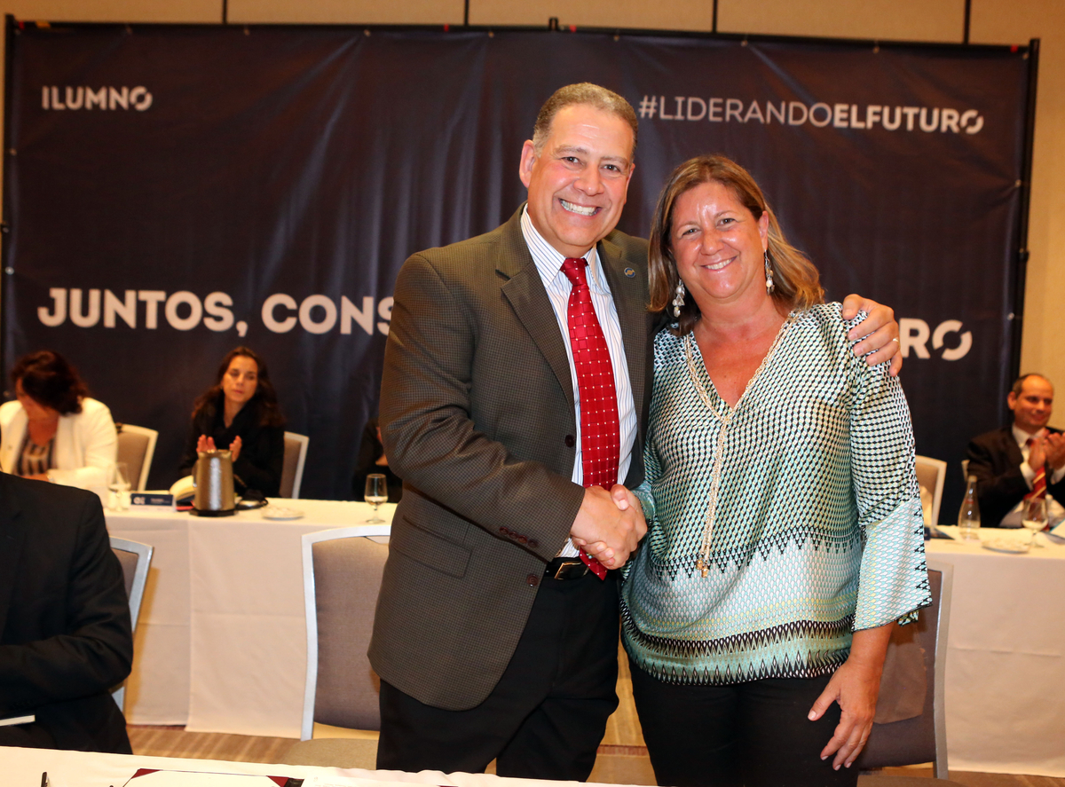 Red Ilumno y Universidad San Marcos  firman acuerdo con universidad española