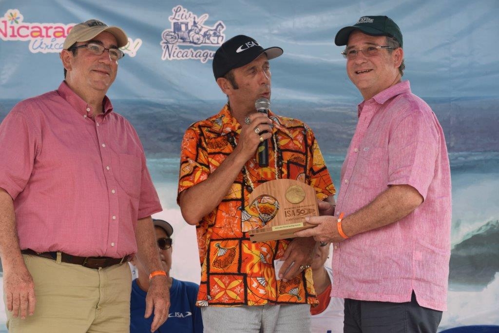 Asociación Internacional de Surf entrega reconocimiento a Lafise