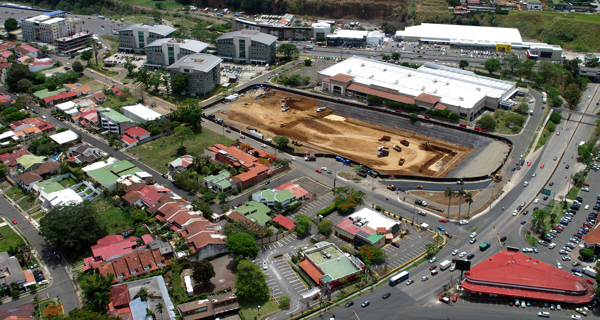Inician los movimientos de tierra de Escazú Village