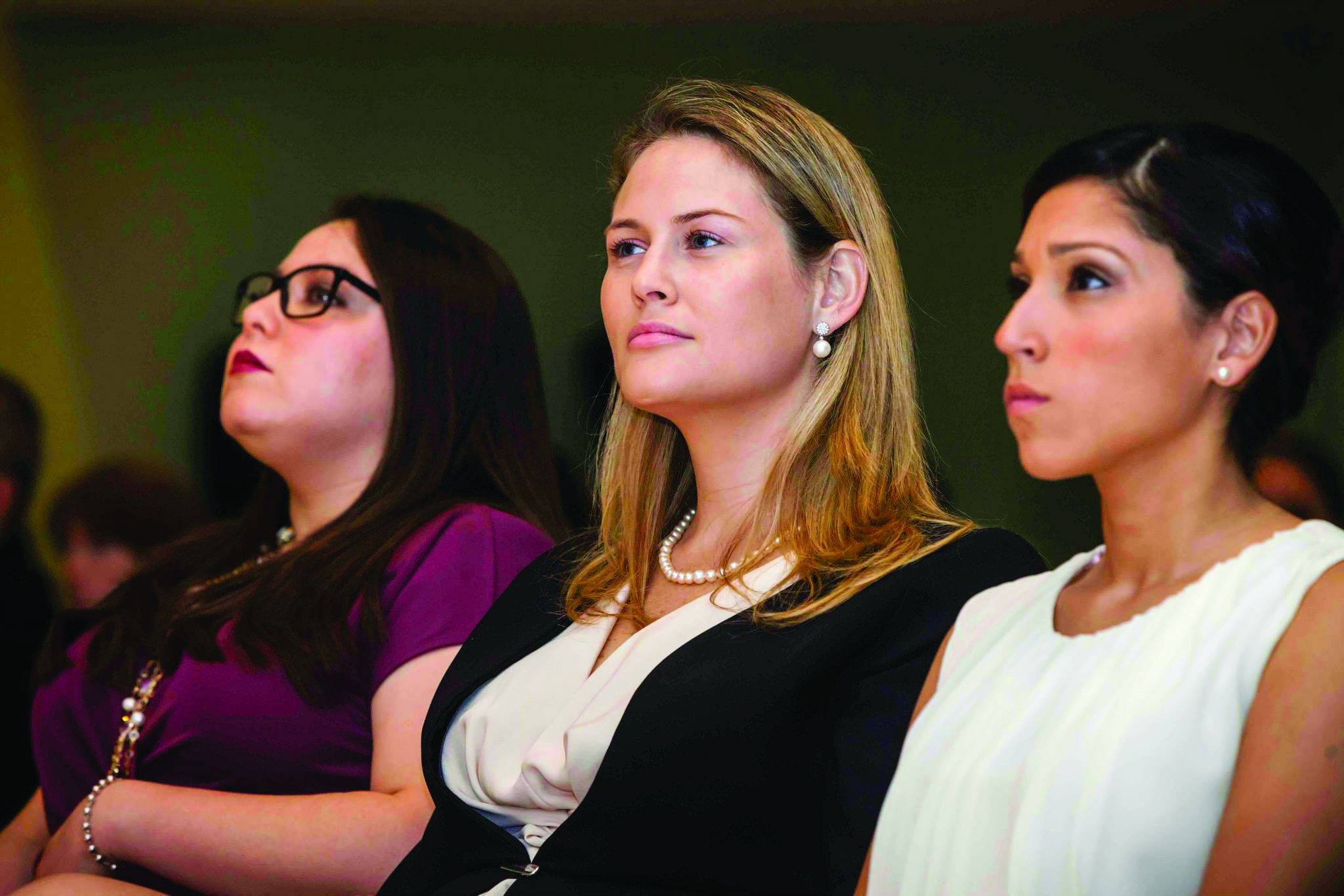 Abogados se especializan en finanzas