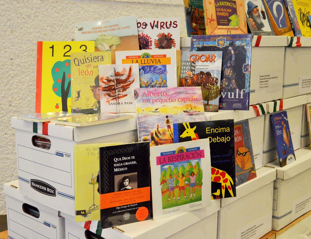 Embajada de México amplia aportación a Programa Escuelas México en Guatemala