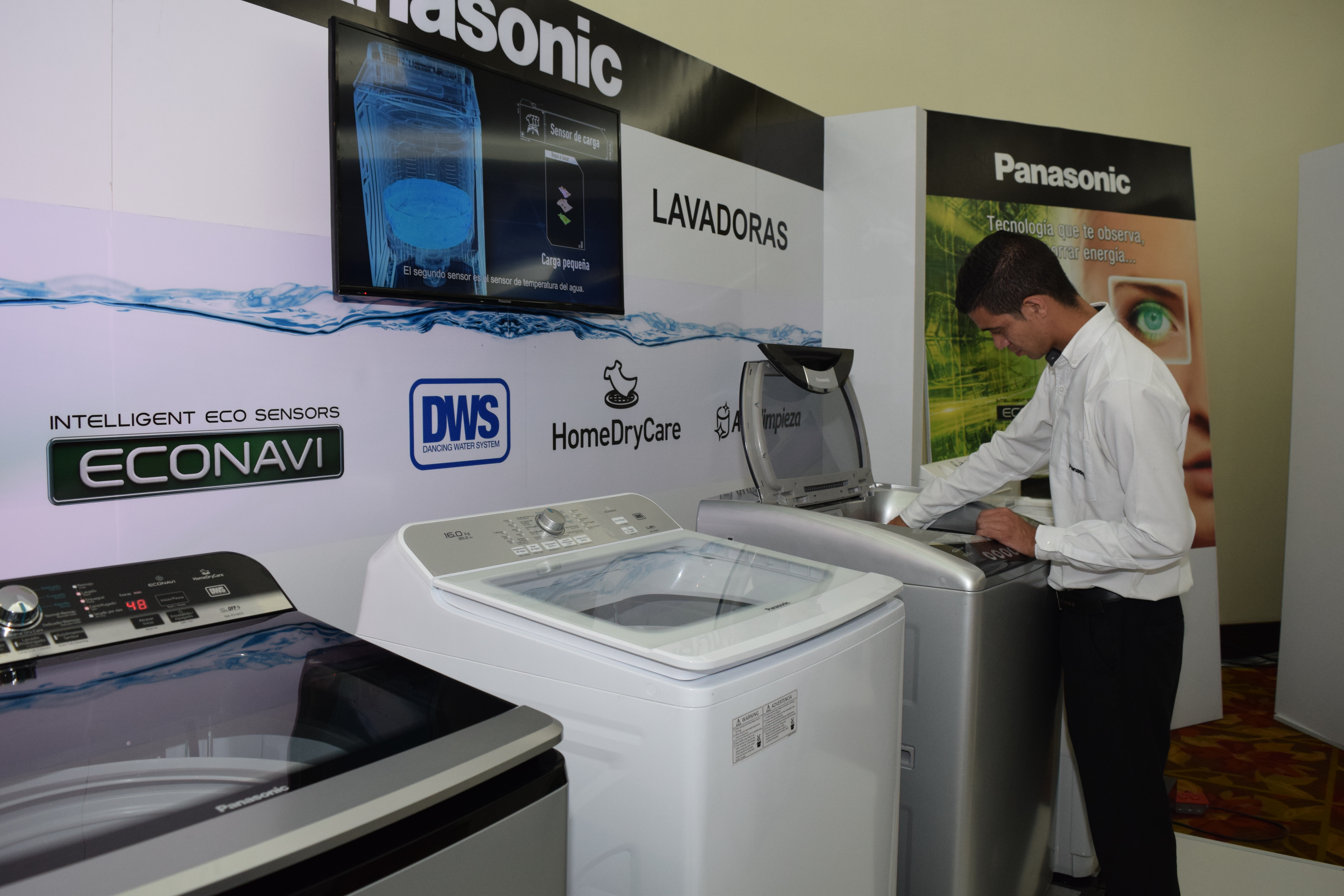 Panasonic presenta en Costa Rica su nueva línea de productos verdes