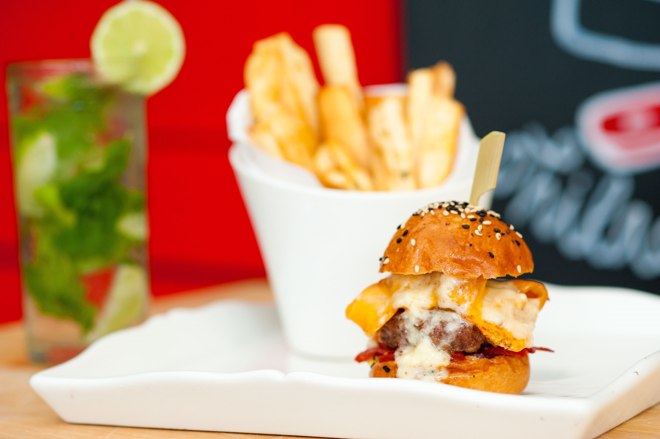 Eat In Maruja, una novedosa opción especializada en mini hamburguesas