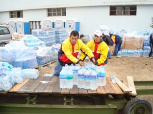 DHL colabora con las comunidades.