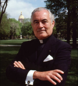 Padre Theodore M. Hesburgh, presidente de la Universidad Notre Dame e íntimo amigo de Miguel Facussé Barjum.
