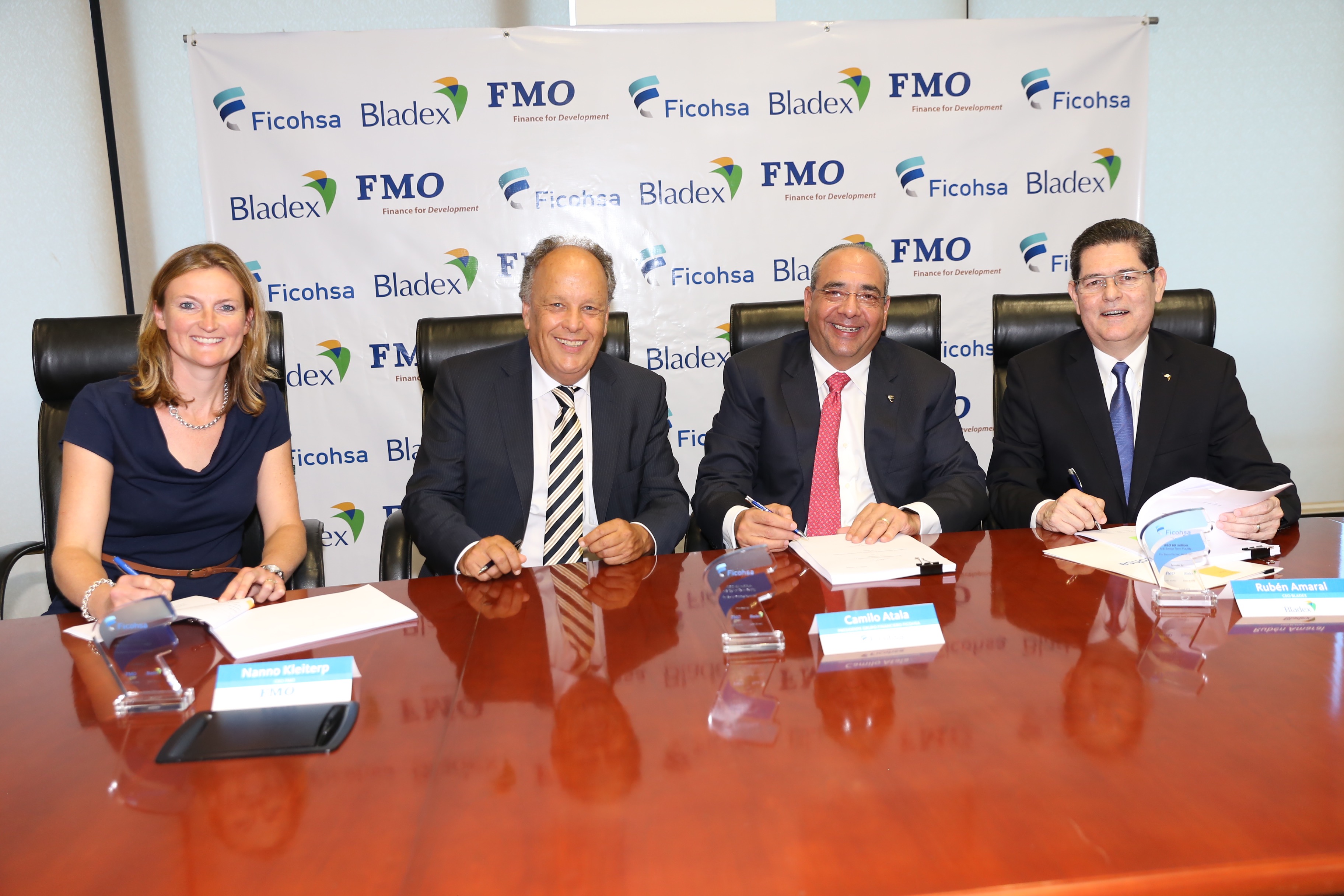 Banco Ficohsa firma con el FMO y Bladex línea de crédito