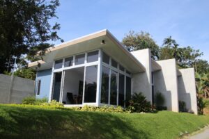 La oficina central de ZEWS se encuentran en Pérez Zeledón, Costa Rica.