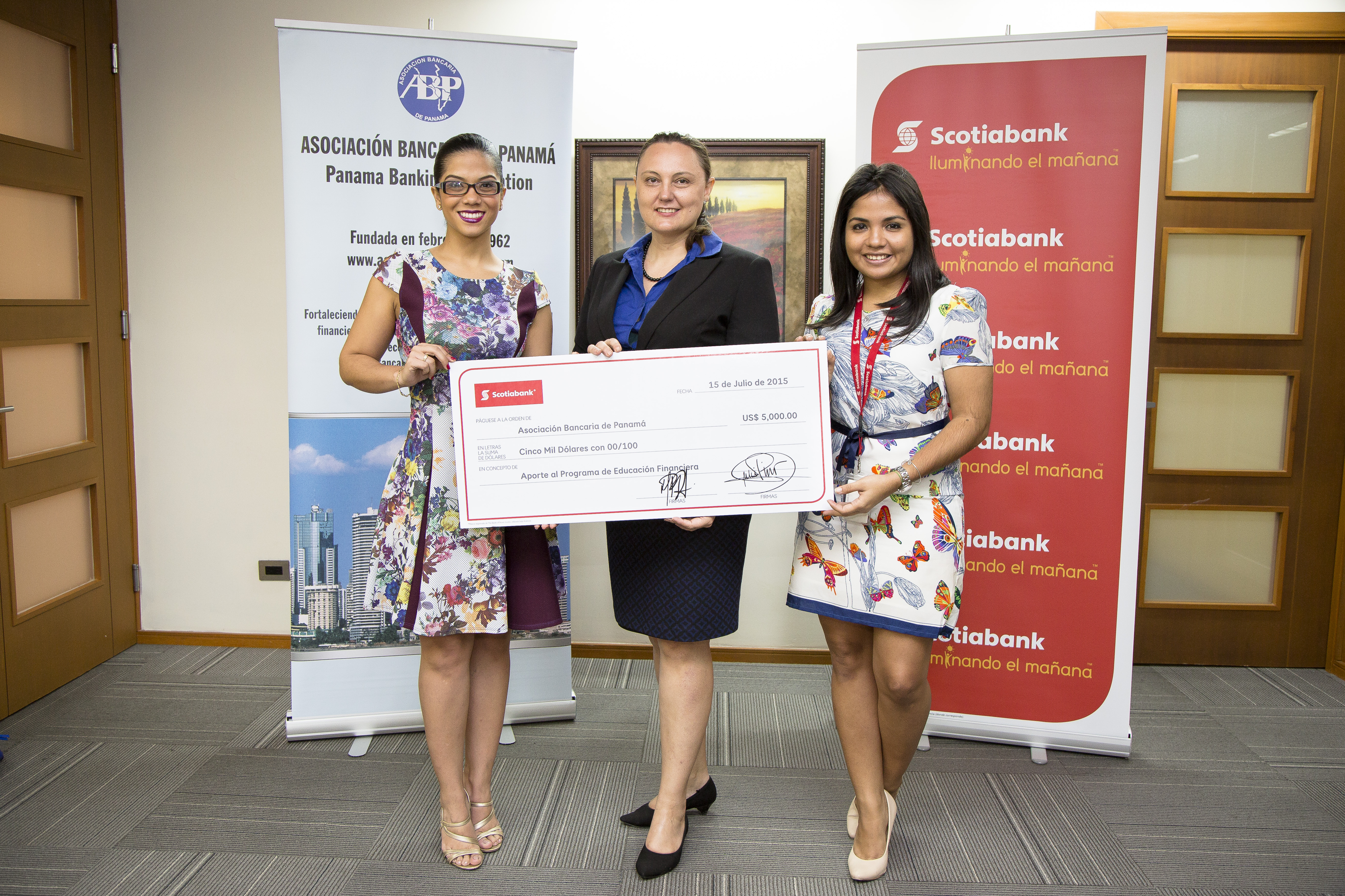Scotiabank apoya programa de educación financiera en colegios panameños