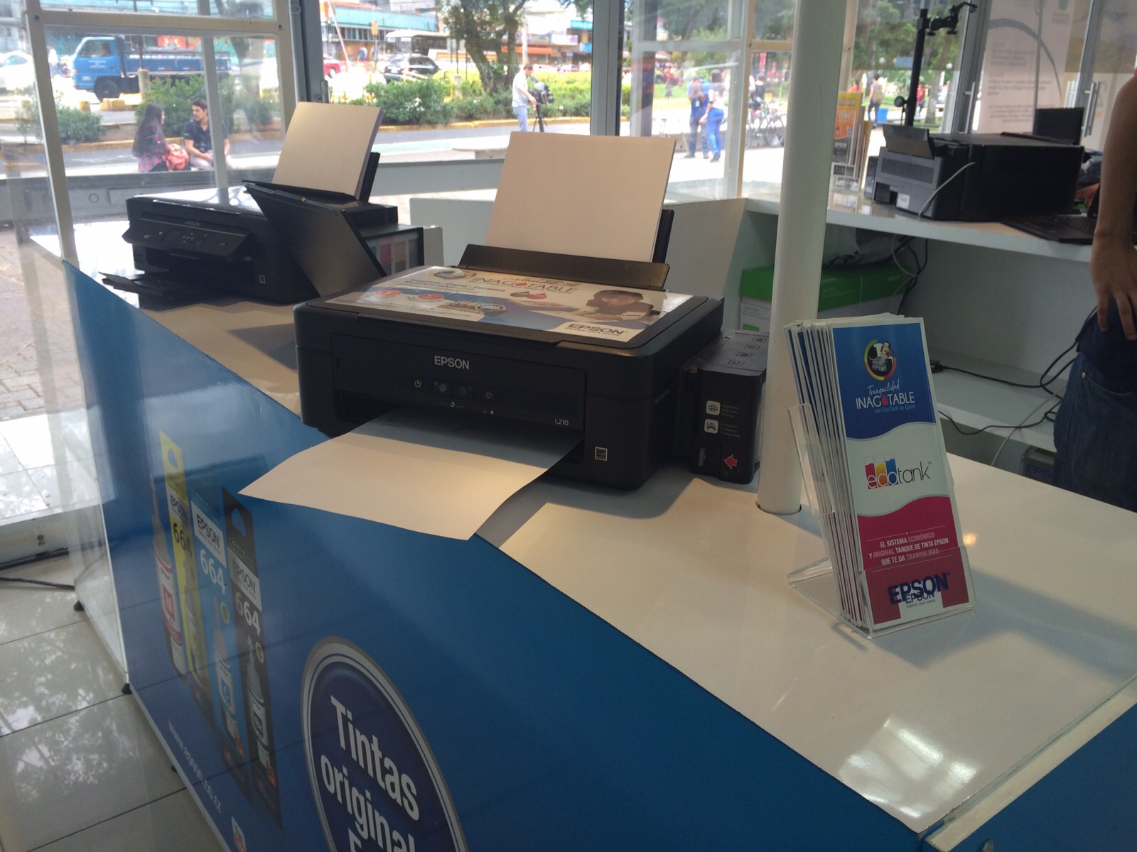 Venga e imprime lo que quiera con Epson en la UCR