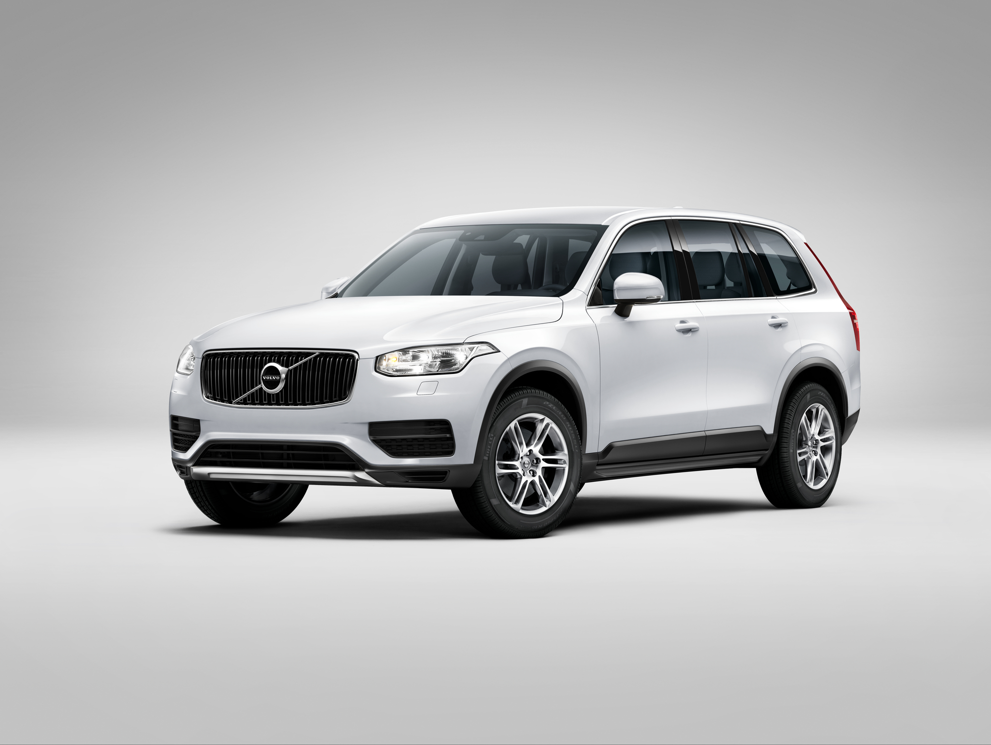 Volvo reinventa el lujo con el nuevo XC90