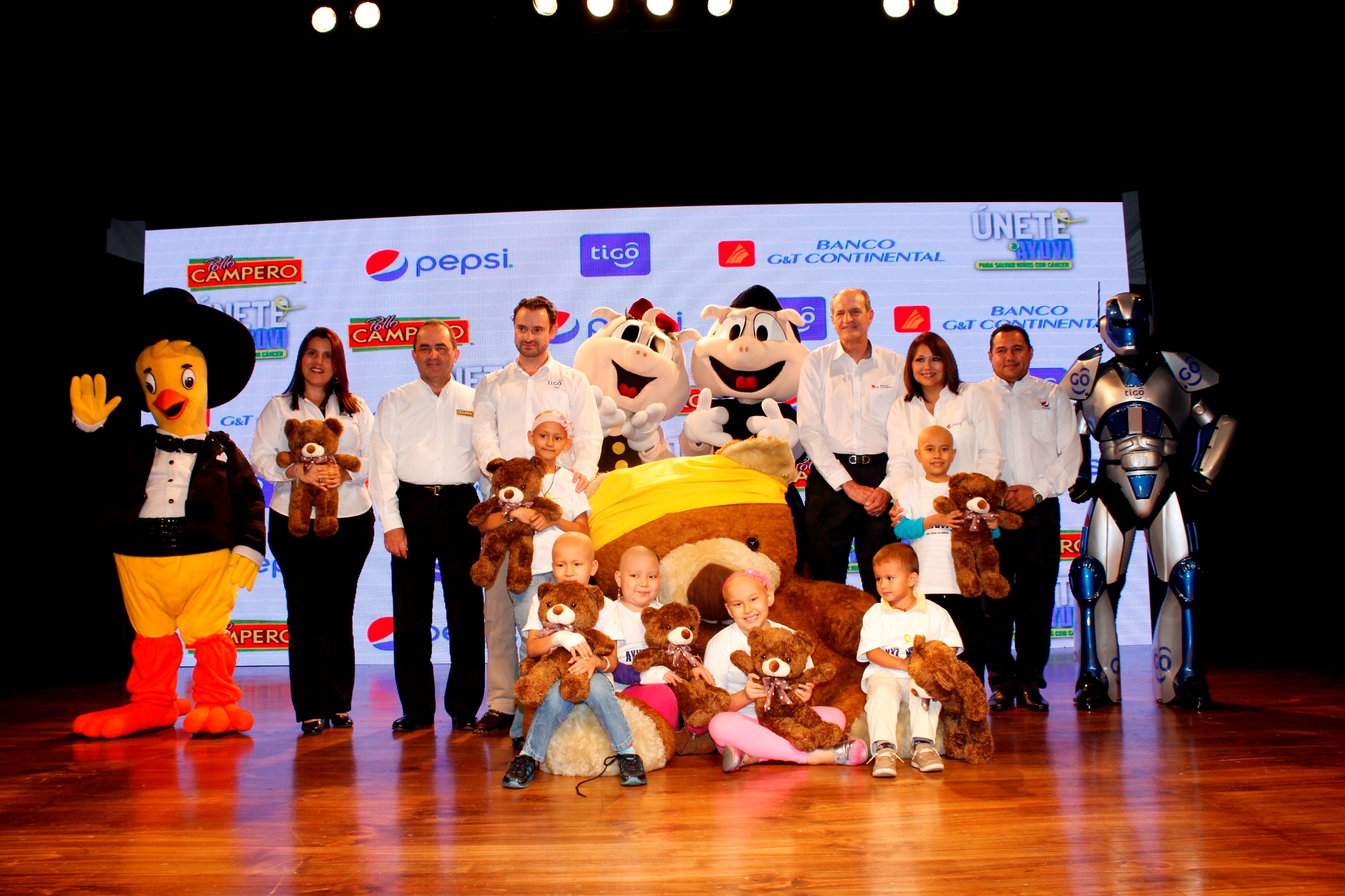 Únete cumple 15 años cambiando la historia de los niños con cáncer