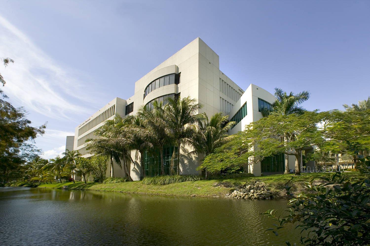Escuela de Administración de Empresas de la Universidad de Miami promociona sus posgrados