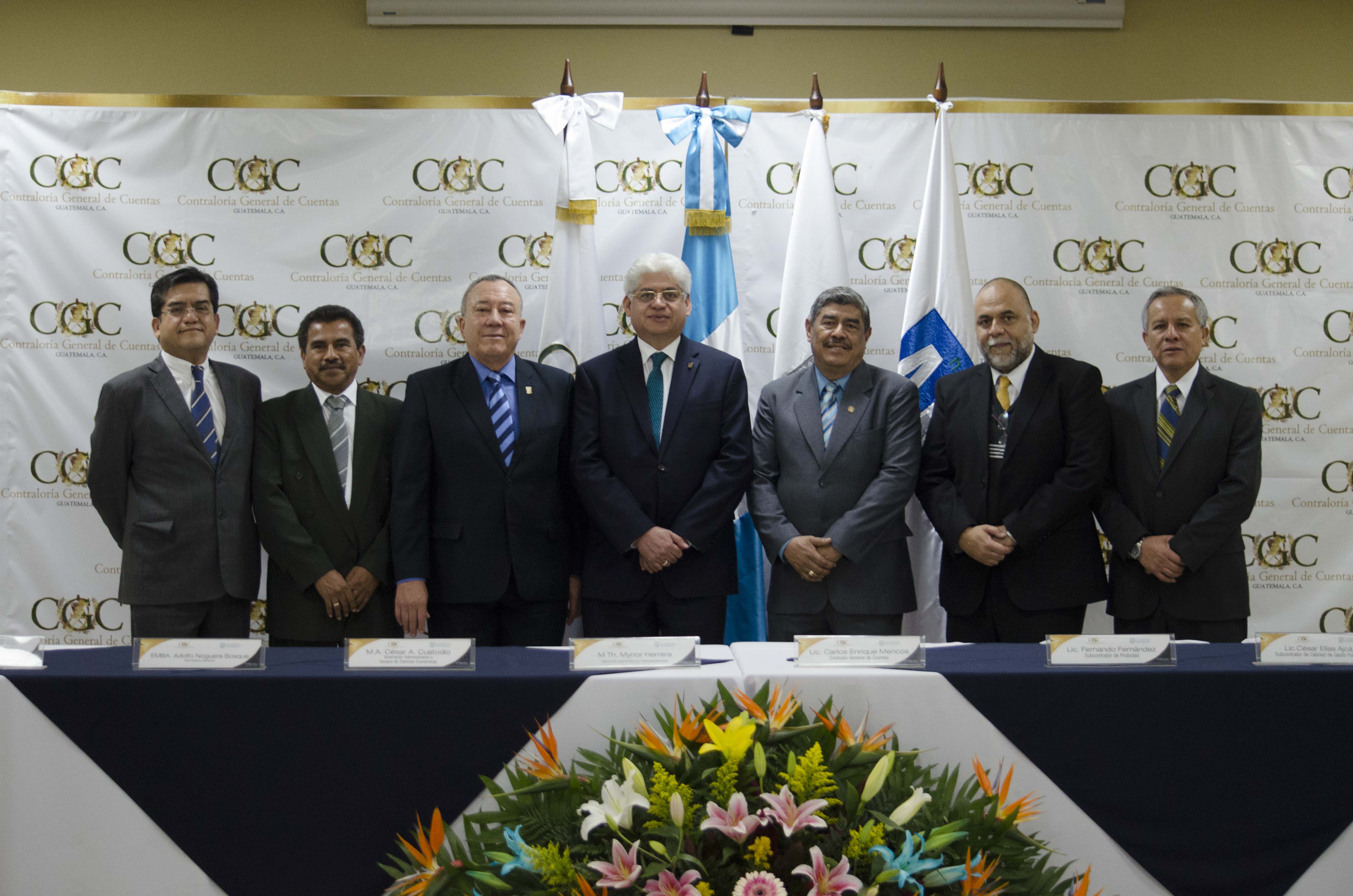 Contraloría General de Cuentas firma convenio con Universidad Panamericana de Guatemala