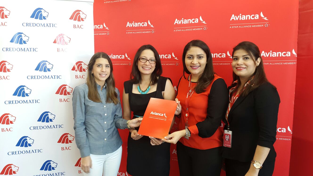 Compraron sus pasajes aéreos y ganaron con Credomatic