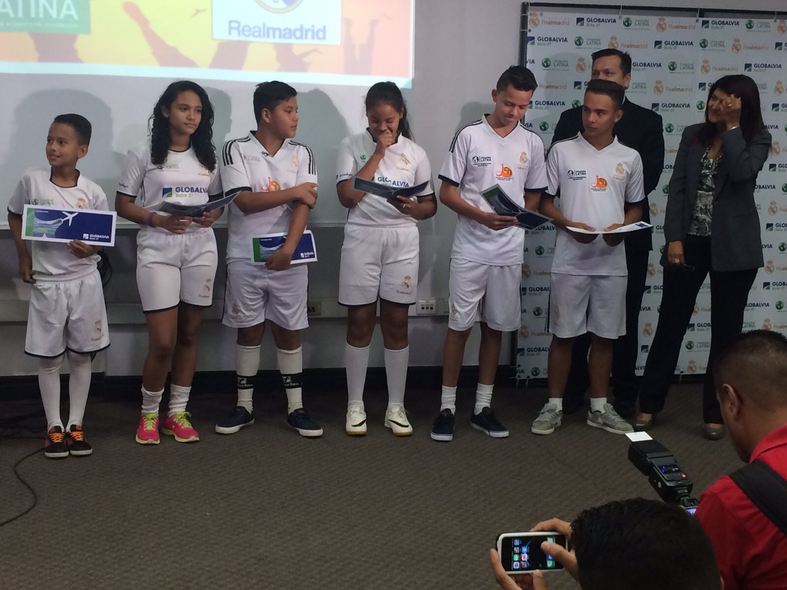 Seis niños de Guararí de Heredia visitarán al Real Madrid