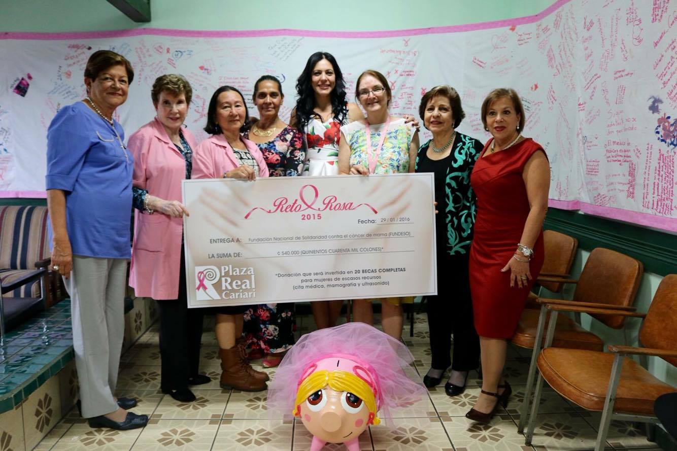 Plaza Real Cariari entregó donación a FUNDESO