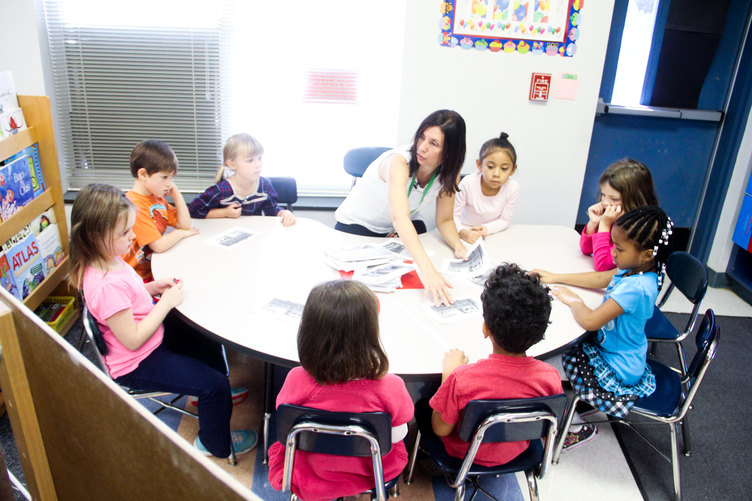 Educadores podrán enseñar en escuelas públicas de Estados Unidos a partir de agosto