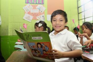 En Guatemala fueron beneficiadas siete escuelas.