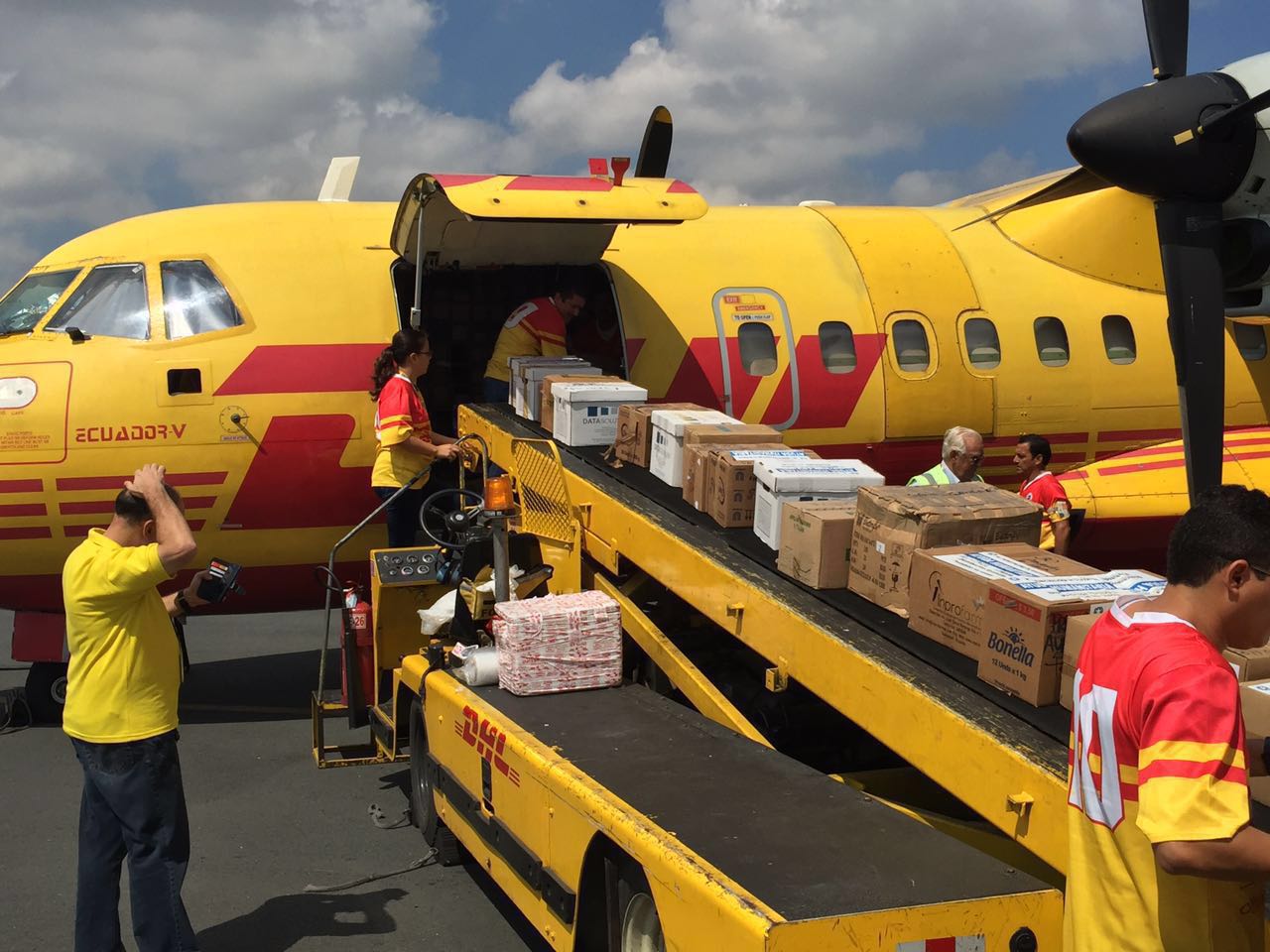 DHL ayuda en terremoto de Ecuador