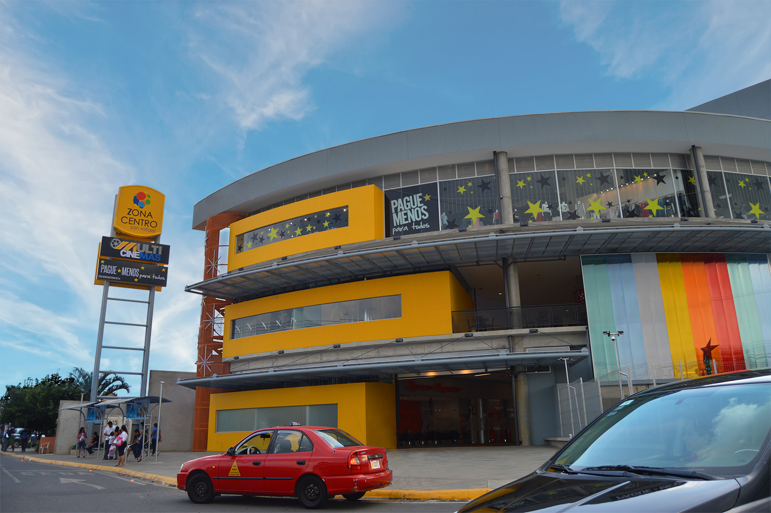 Nueva opción comercial en Desamparados da empleo a más de 200 personas