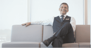 Más de 400 empleados de JetBlue actualmente están avanzando hacia sus licenciaturas.