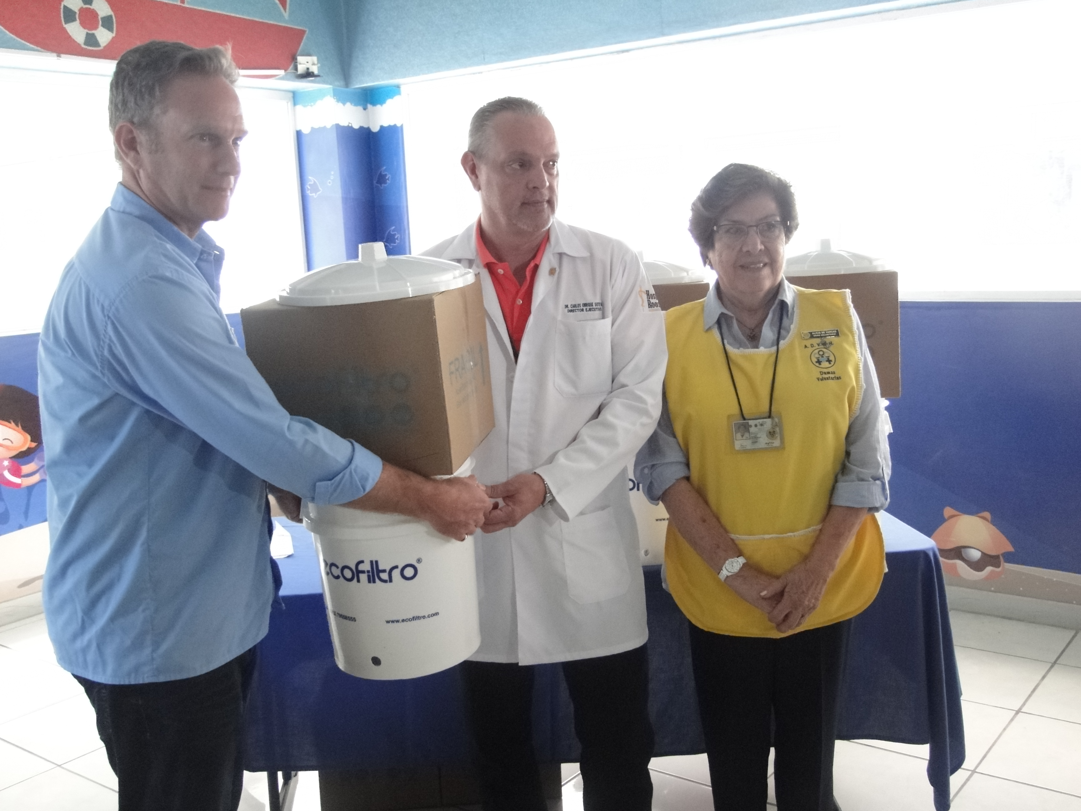 Hospital Roosevelt  recibe donativo de Ecofiltro