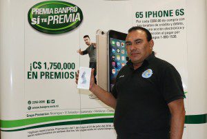 Ricardo E. Parrales, otro de los ganadores.