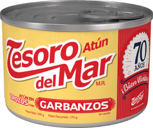 El nuevo atún en trozos arreglado con garbanzos. 