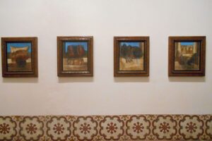 La exhibición está compuesta de 21 obras. 