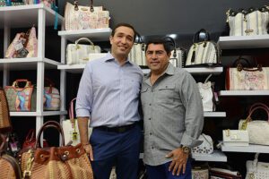 Juan Camilo Gutiérrez y Rafael Gómez Tirado, ambos representante de la franquicia en Costa Rica.