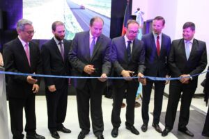 Leonel Fonseca, gerente general Excel Automotriz Guatemala, Andrés Poma, director ejecutivo Excel Automotriz, Carlos Boza, vicepresidente Excel Automotriz, Dirk Biehler, director de Desarrollo de Canales de Venta y Relación con Clientes de BMW, Thomas Kramer, director Marketing Latam de BMW y Hernando Carvajal, director comercial Latam de BMW.