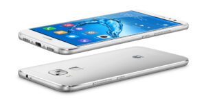 El Nova Plus en la parte trasera presenta un módulo de cámara cuadrado.