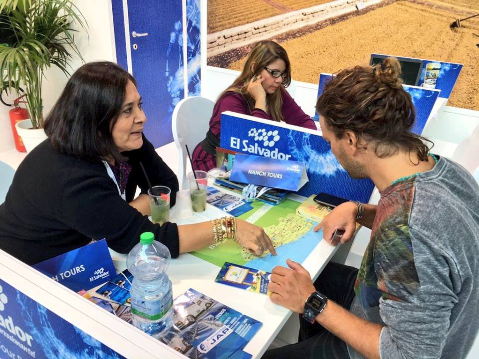 El Salvador busca atraer turistas italianos en feria especializada