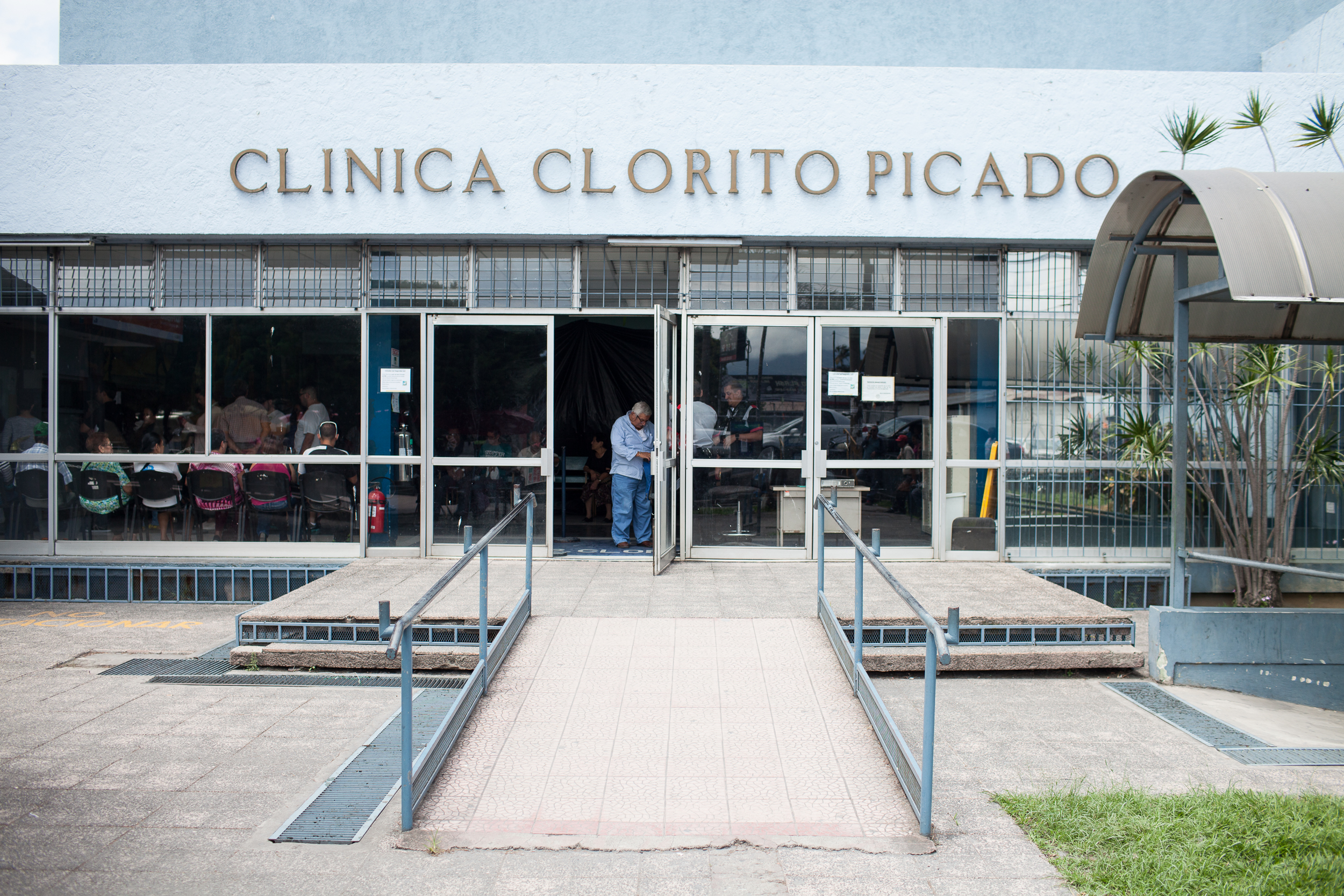Movimiento Rosa donará un mamógrafo a la Clínica Clorito Picado