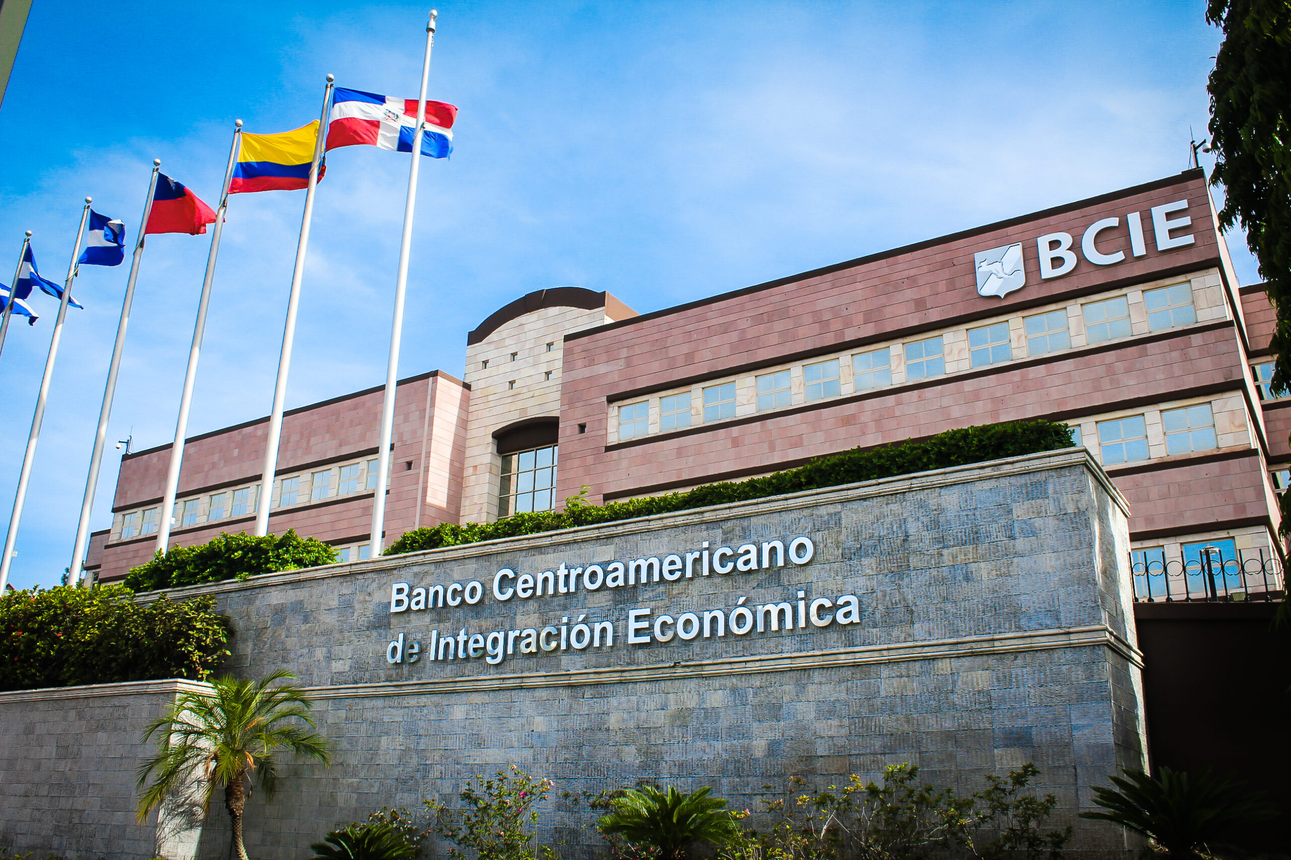 BCIE impulsa negociaciones  comerciales entre Nicaragua y Corea
