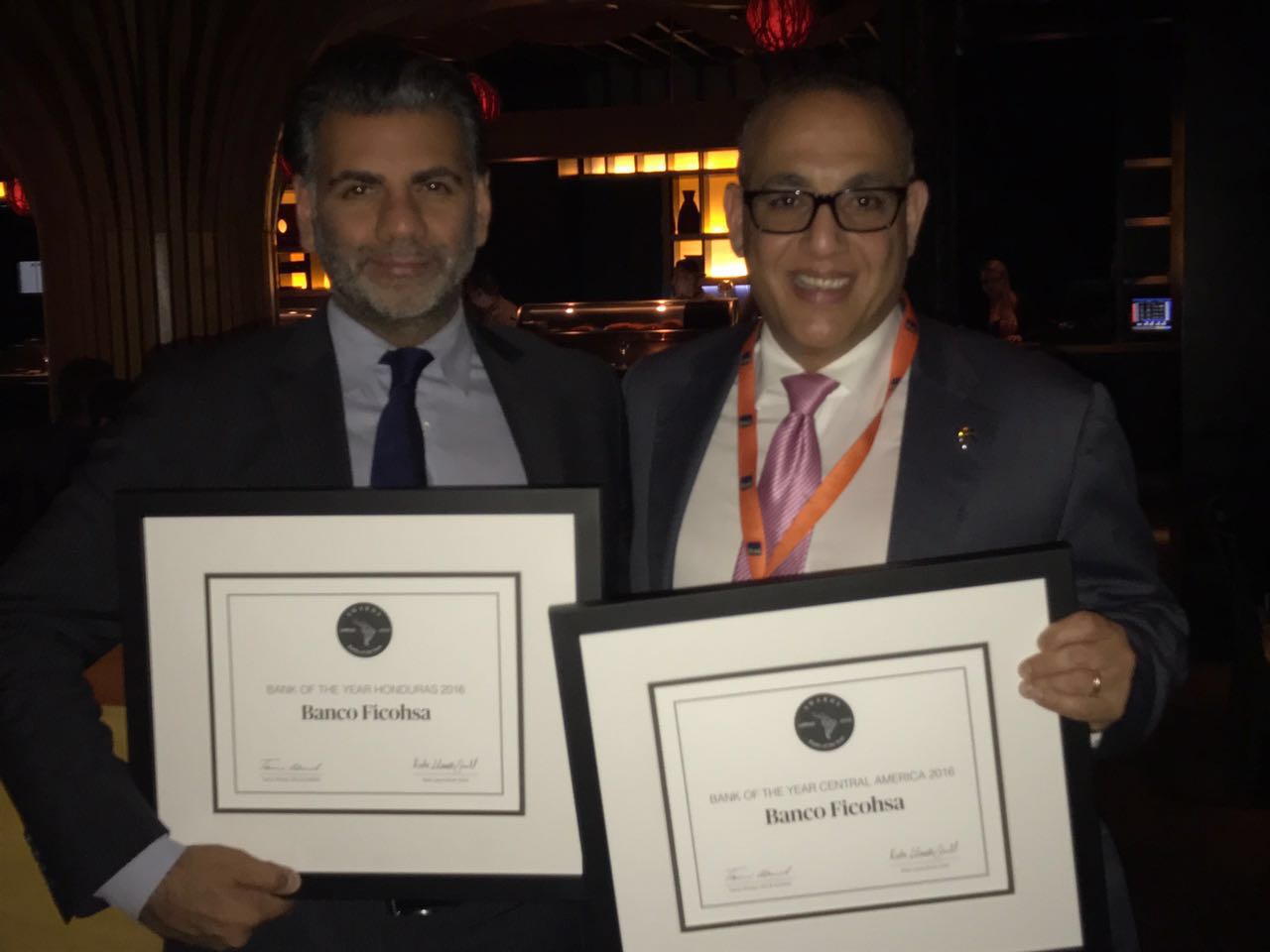 Ficohsa recibe premio “Banco del año en Centro América” en Buenos Aires