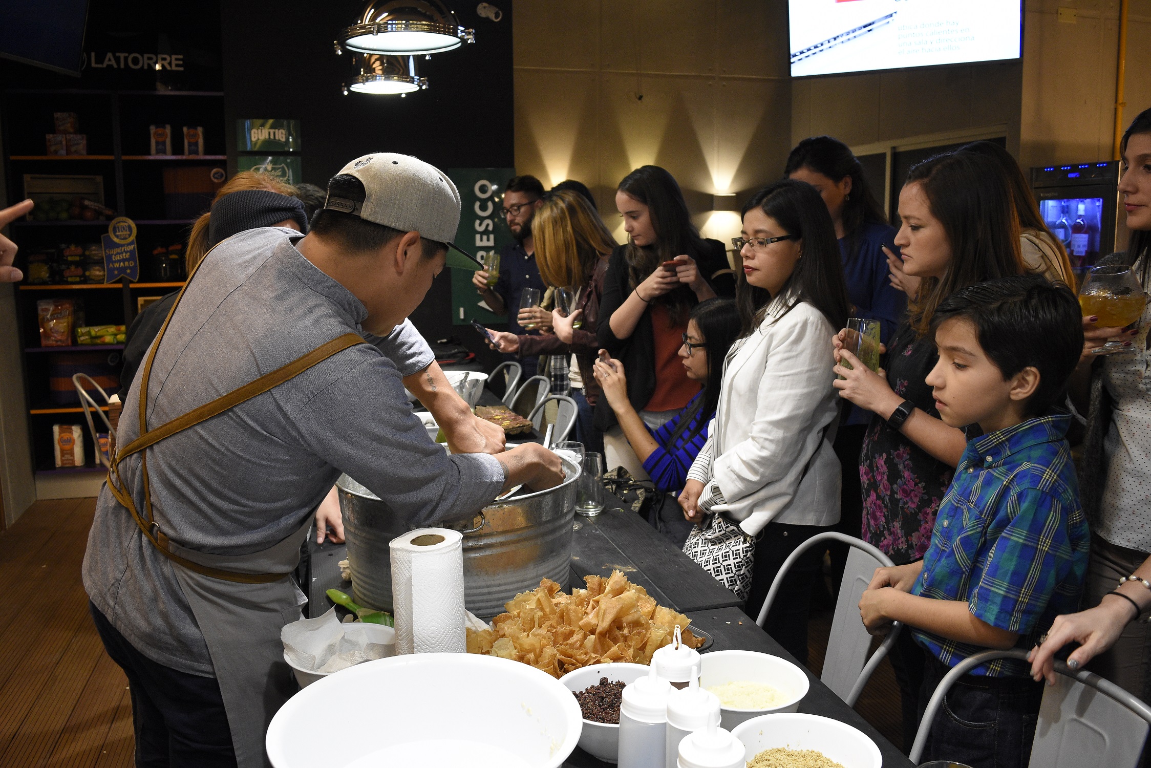 Nuchef Distrito Gastronómico abre sus puertas en Oakland Mall