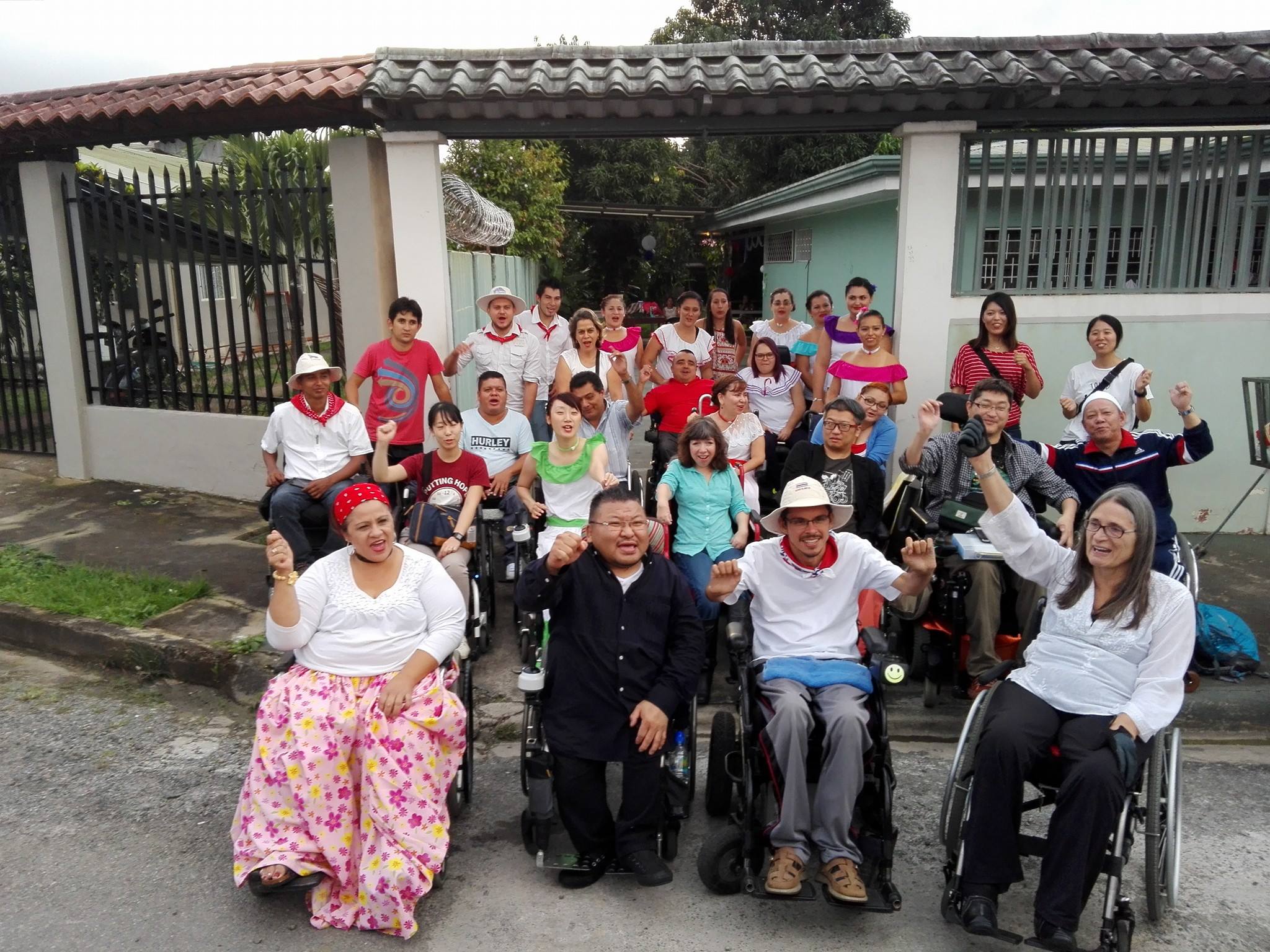 Seminario para personas con discapacidad reúne a expertos de Japón y Estados Unidos
