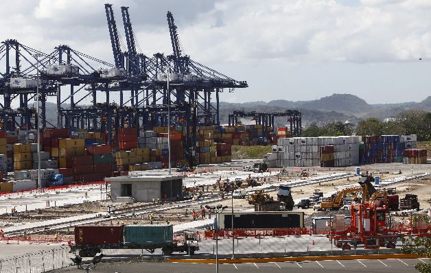 Barcelona ofrece a Panamá ser su puerto de entrada al Mediterráneo
