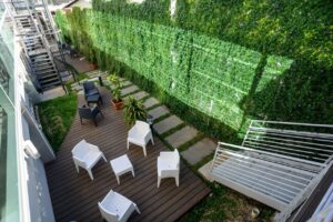 Patio externo del edificio.